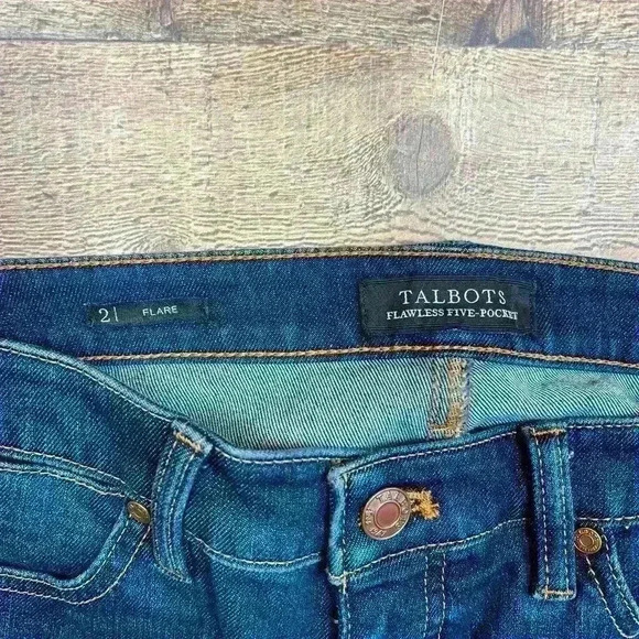 Talbots Dark Wash 5 Pocket Flare Jeans size 2 - Picture 3 of 6
